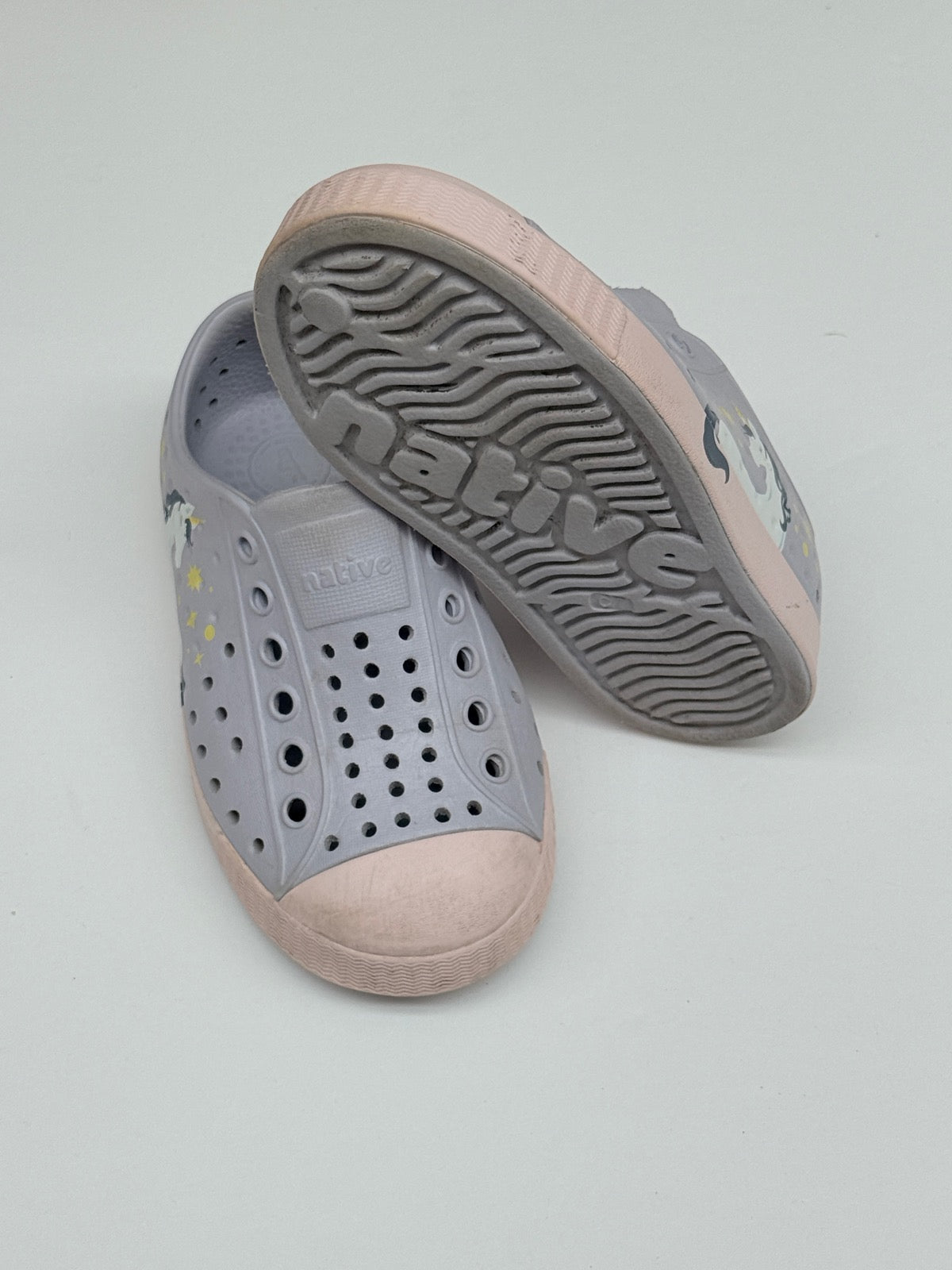 Native Jefferson Unicorn Slip-On Shoes 7C