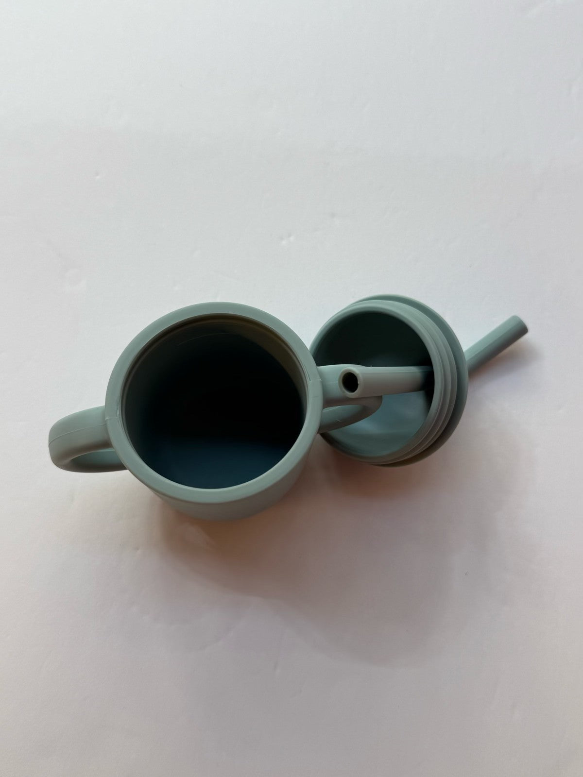Silicone Baby Sippy Cup with Straw Lid