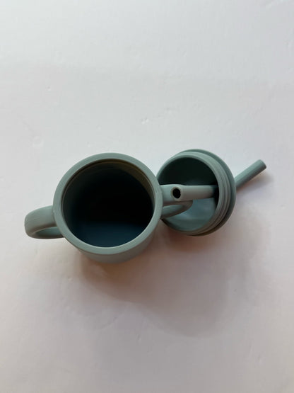 Silicone Baby Sippy Cup with Straw Lid