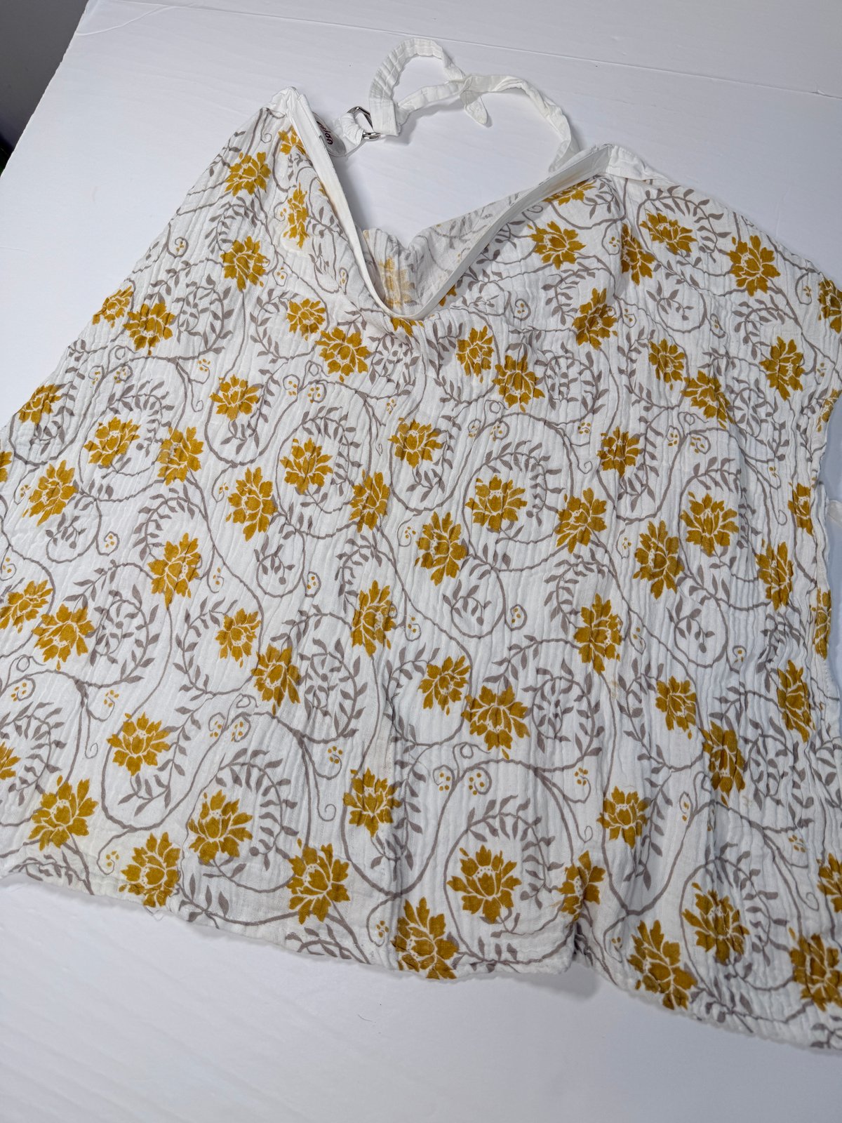 Aslan Floral Muslin Nursing Cover