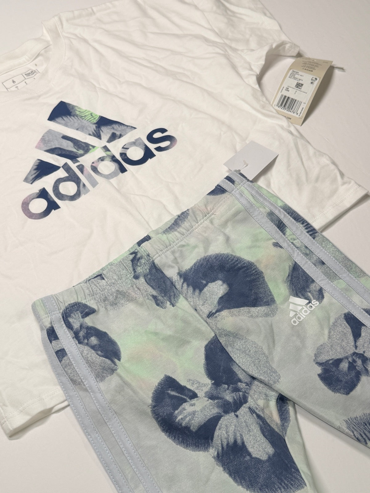New Adidas Floral Bike Short & Tee Set Size 5/ 6