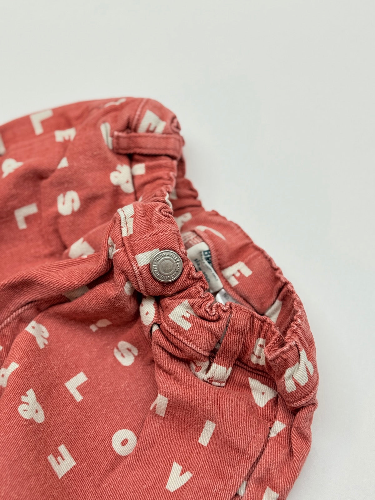 Breeze Letter Print Pants Size 100 - 3/4Y