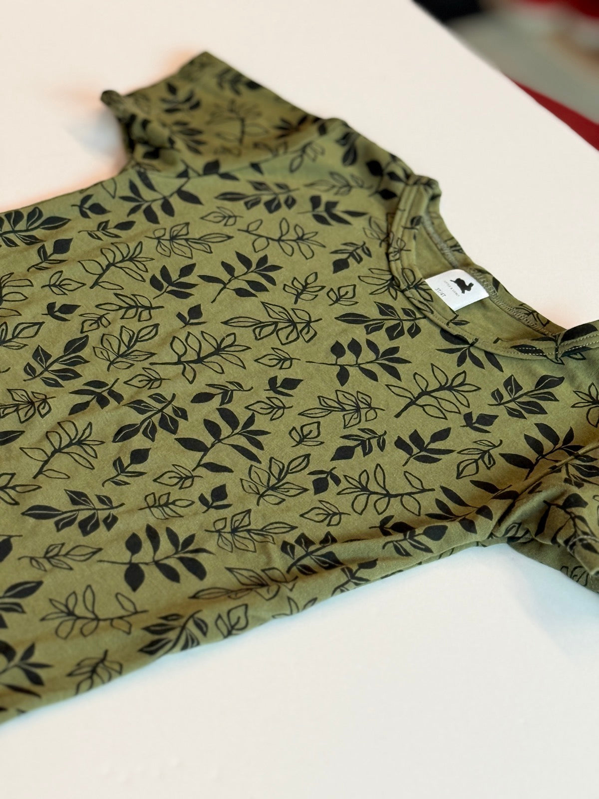 Little & Lively Leaf Print T-Shirt 3T 4T