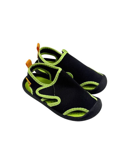 OshKosh B'gosh Black Lime Water Shoes Size 8