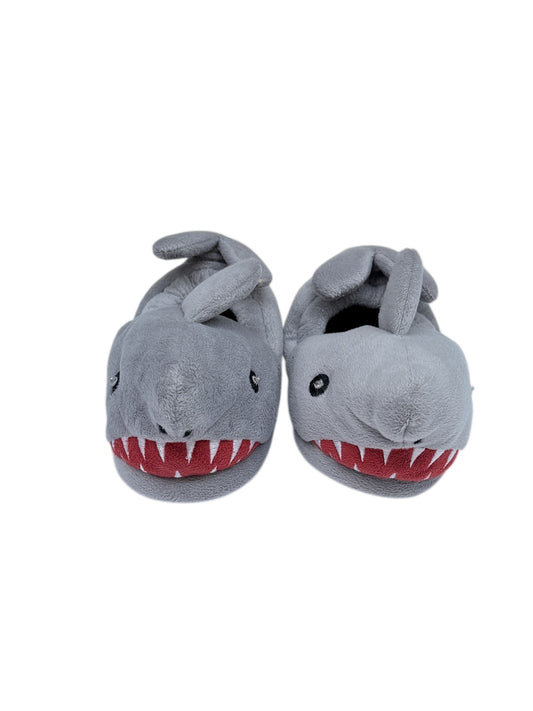 Trimfit Shark Slippers Size 7/8
