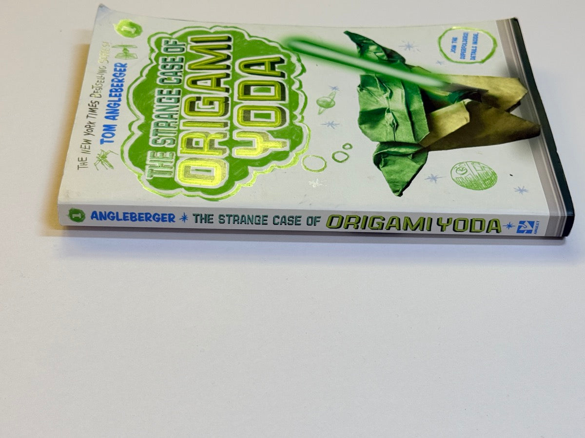 Tom Angleberger The Strange Case of Origami Yoda