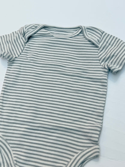 Old Navy Gray Striped Bodysuit 6-12M