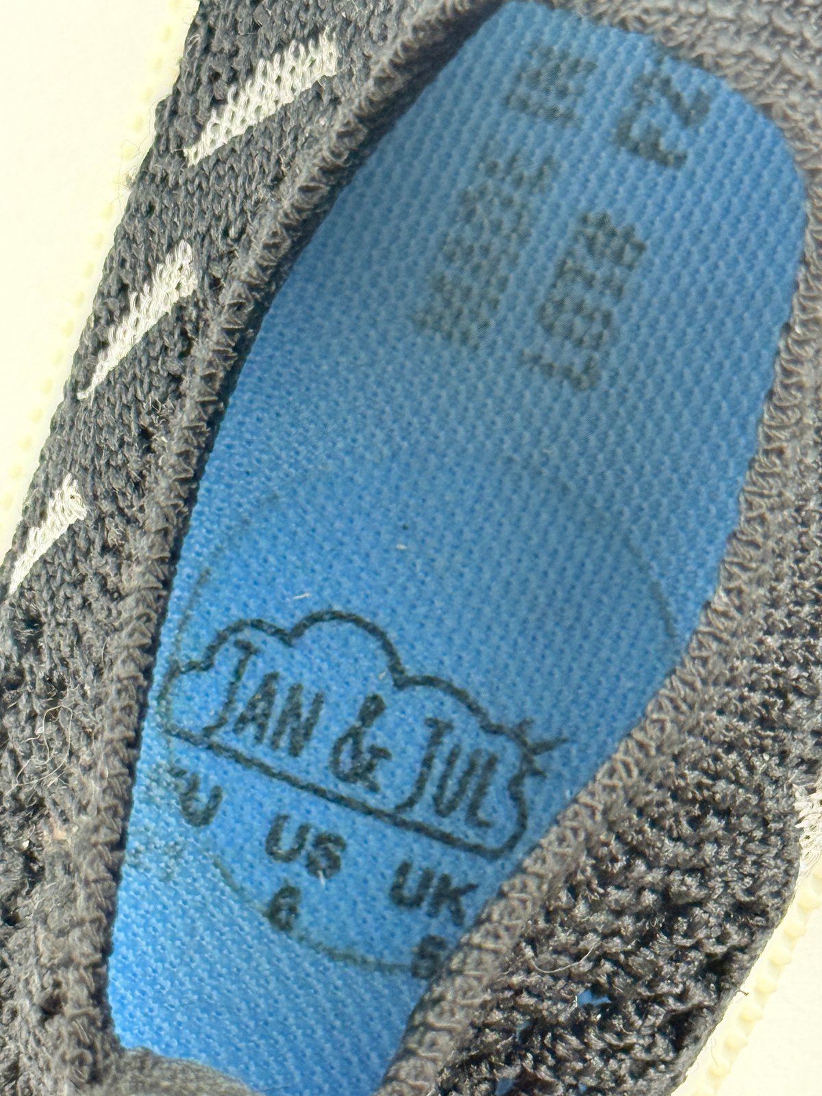 Jan & Jul Black Knit Slip-On Shoes Size 6