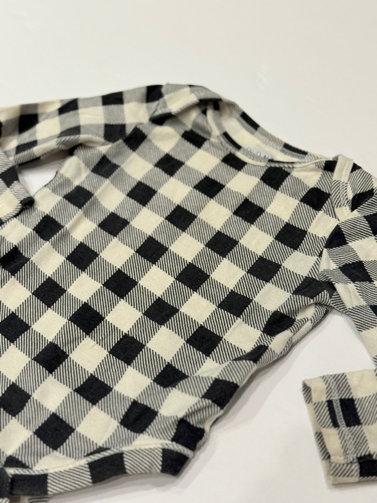 Old Navy Plaid Long Sleeve Bodysuit 6-12M