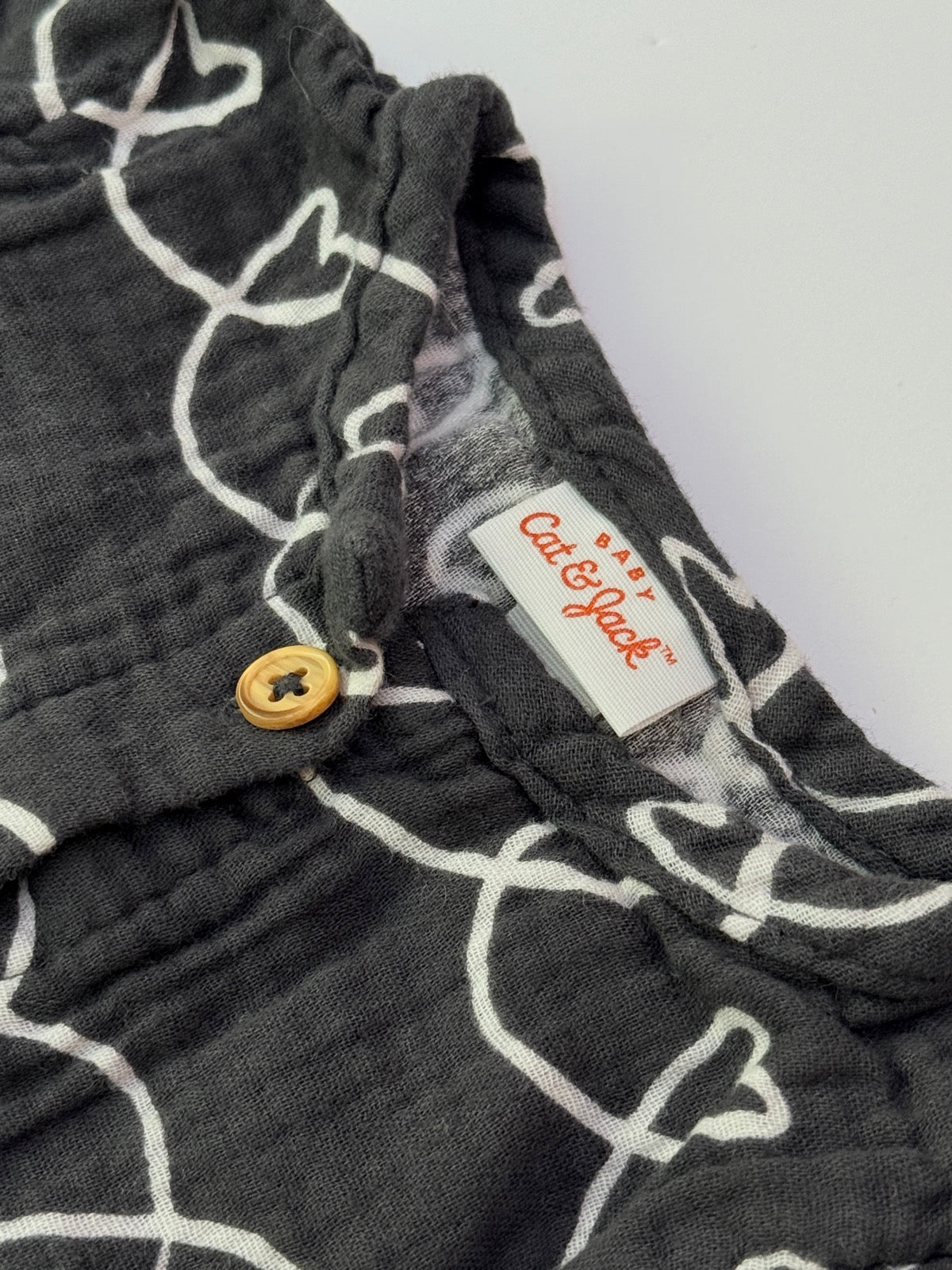 Cat & Jack Baby Heart Print Romper 3-6m