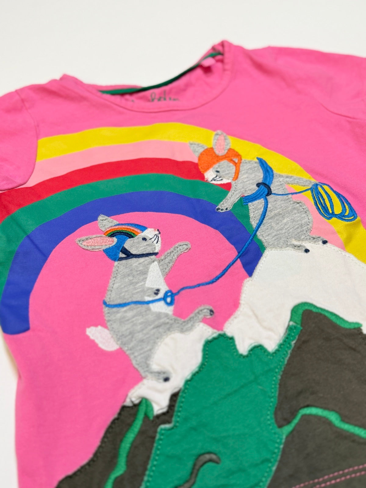 Mini Boden Rainbow Mountain Climbing Bunny T-Shirt 3-4Y