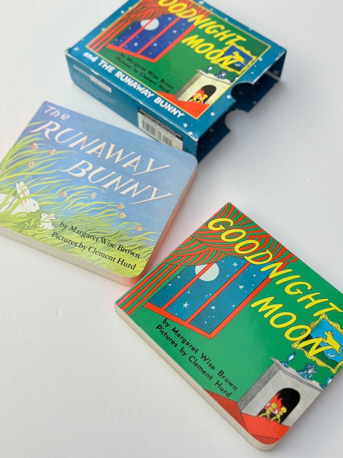 Good Night Moon / Runaway Bunny Margaret Wise Brown 2-Book Bundle