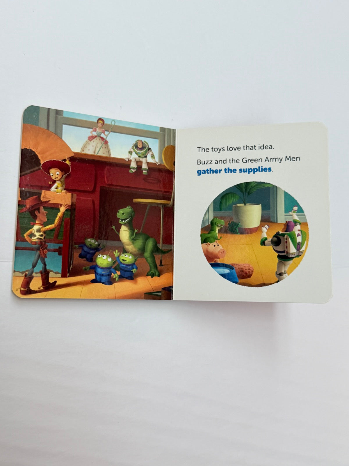 Toy Story Toys in Paradise Board Book