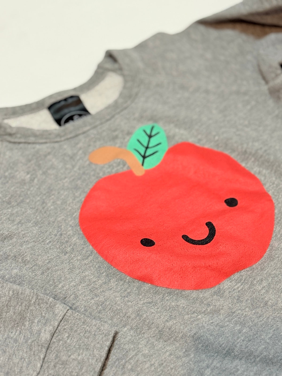 Whistle & Flute Apple Sweatshirt 7-8y