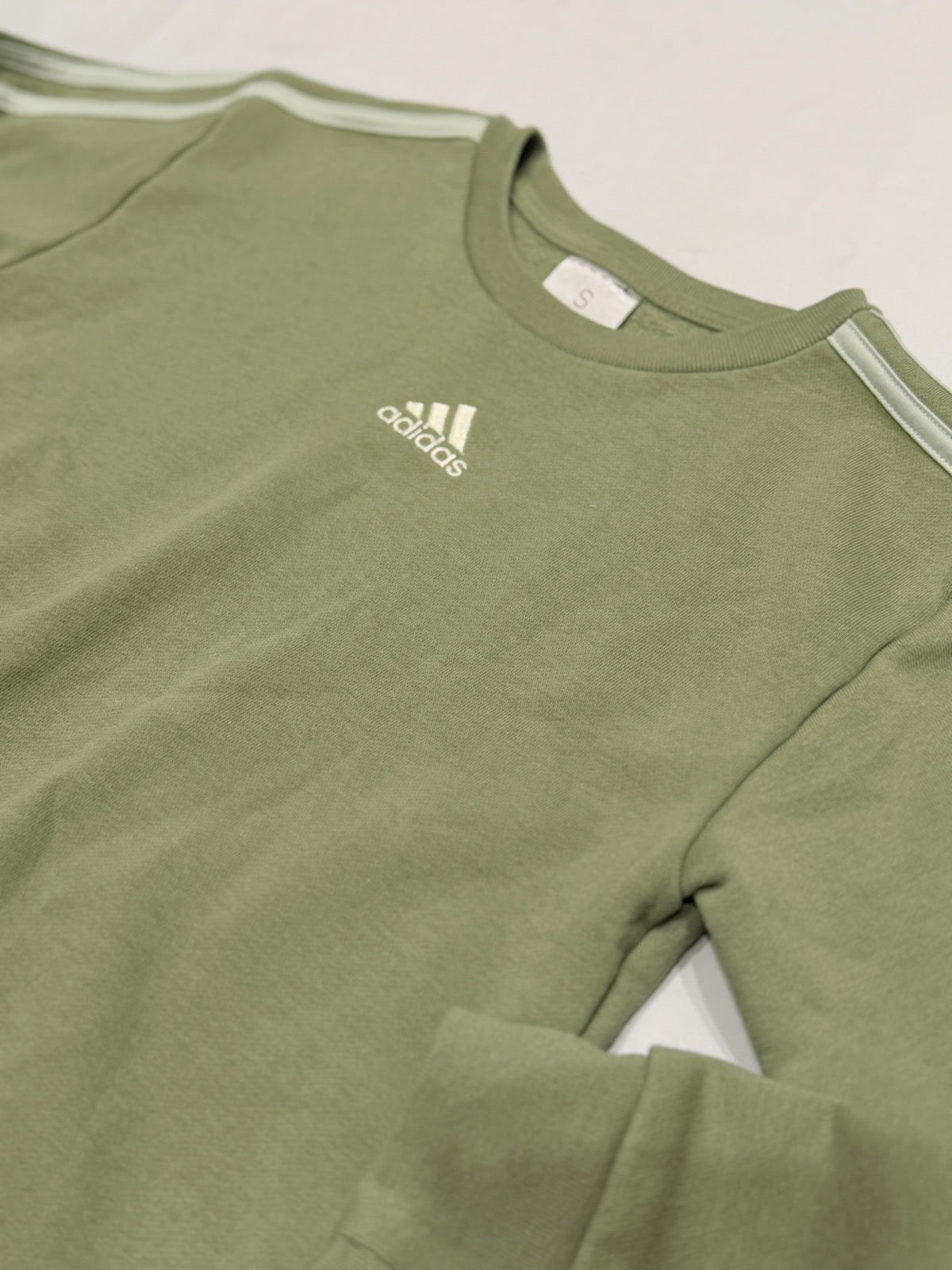 Adidas 3-Stripe Crewneck Sweatshirt Size 8Y