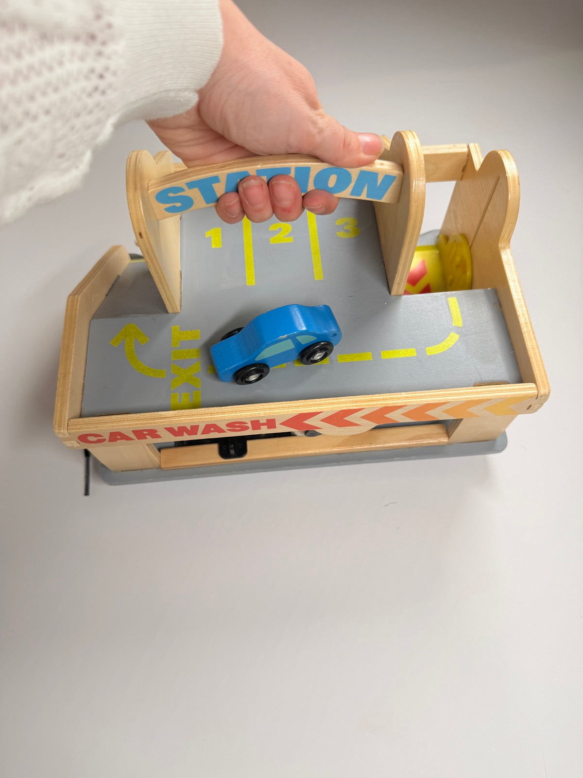 Melissa & Doug Wooden Service Station Car Wash Toy