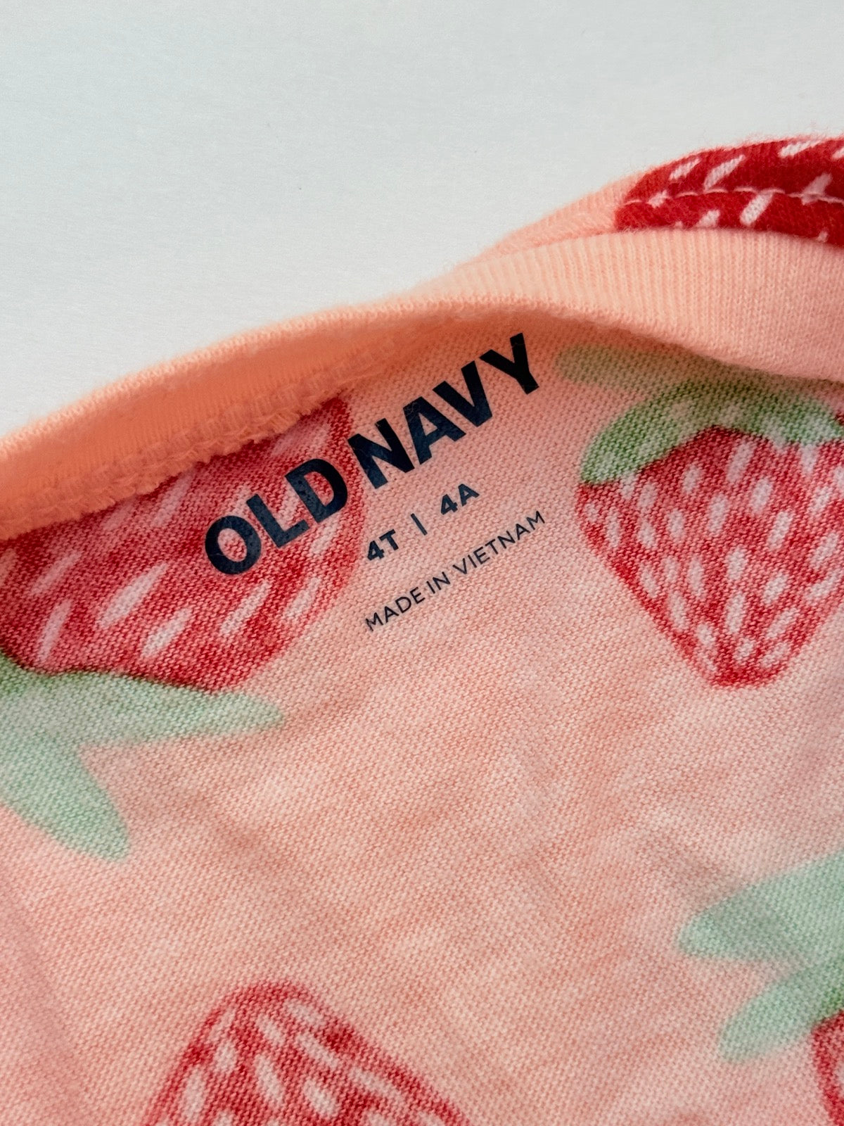 Old Navy Strawberry Print T-Shirt 4T