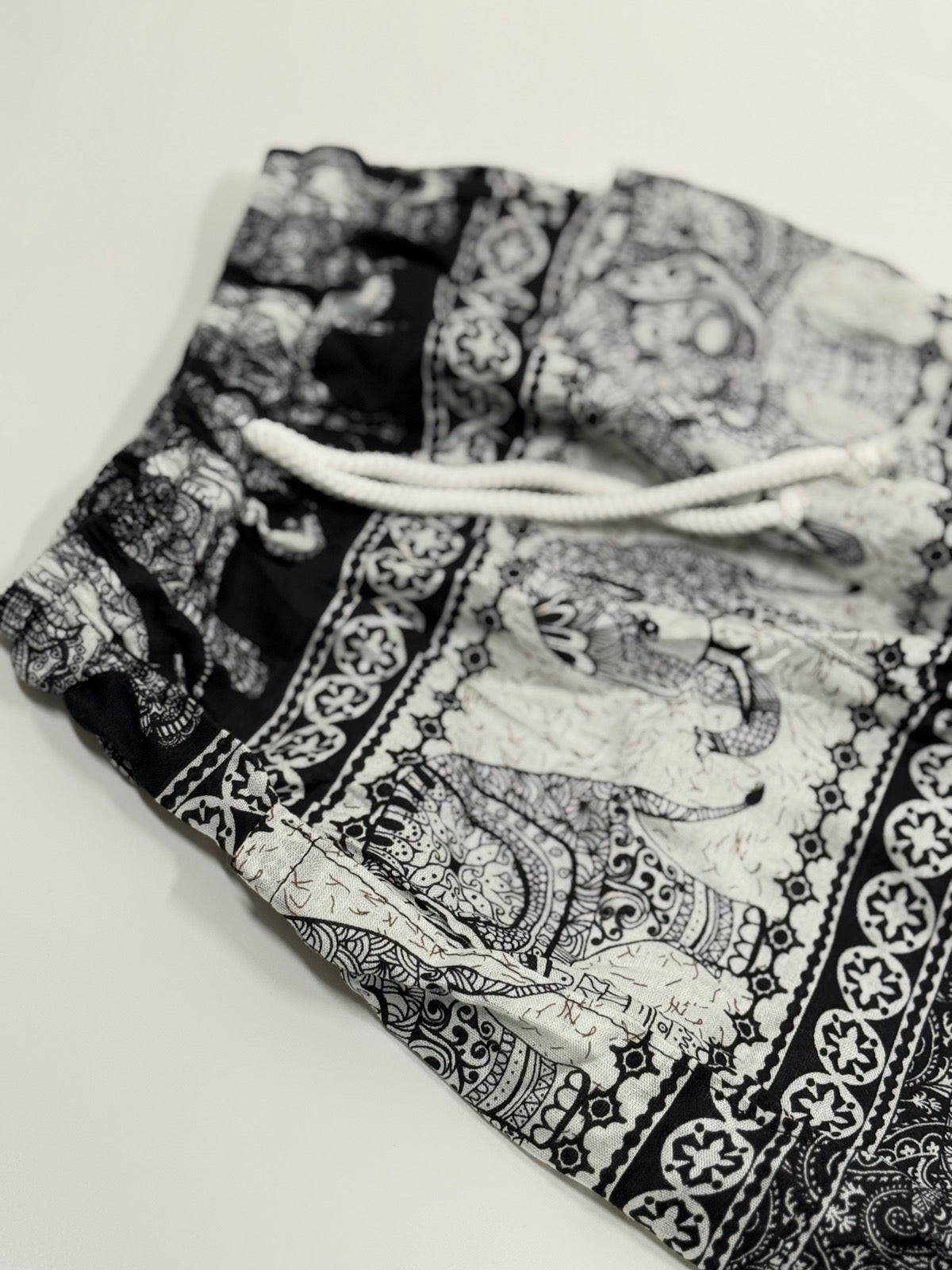 Pantalon Harem Éléphant Noir Blanc Inconnu Taille S