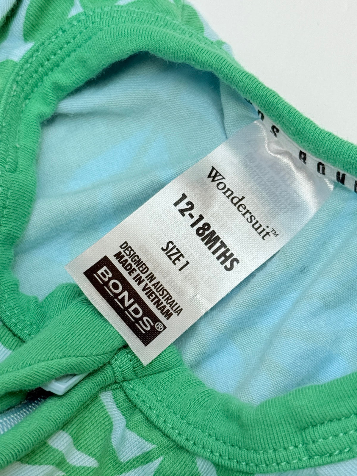 Bonds Wondersuit Tropical Leaf Zipsuit Size 1
