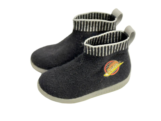 Vancouver Canucks Felt Boot Slippers Toddler 8C
