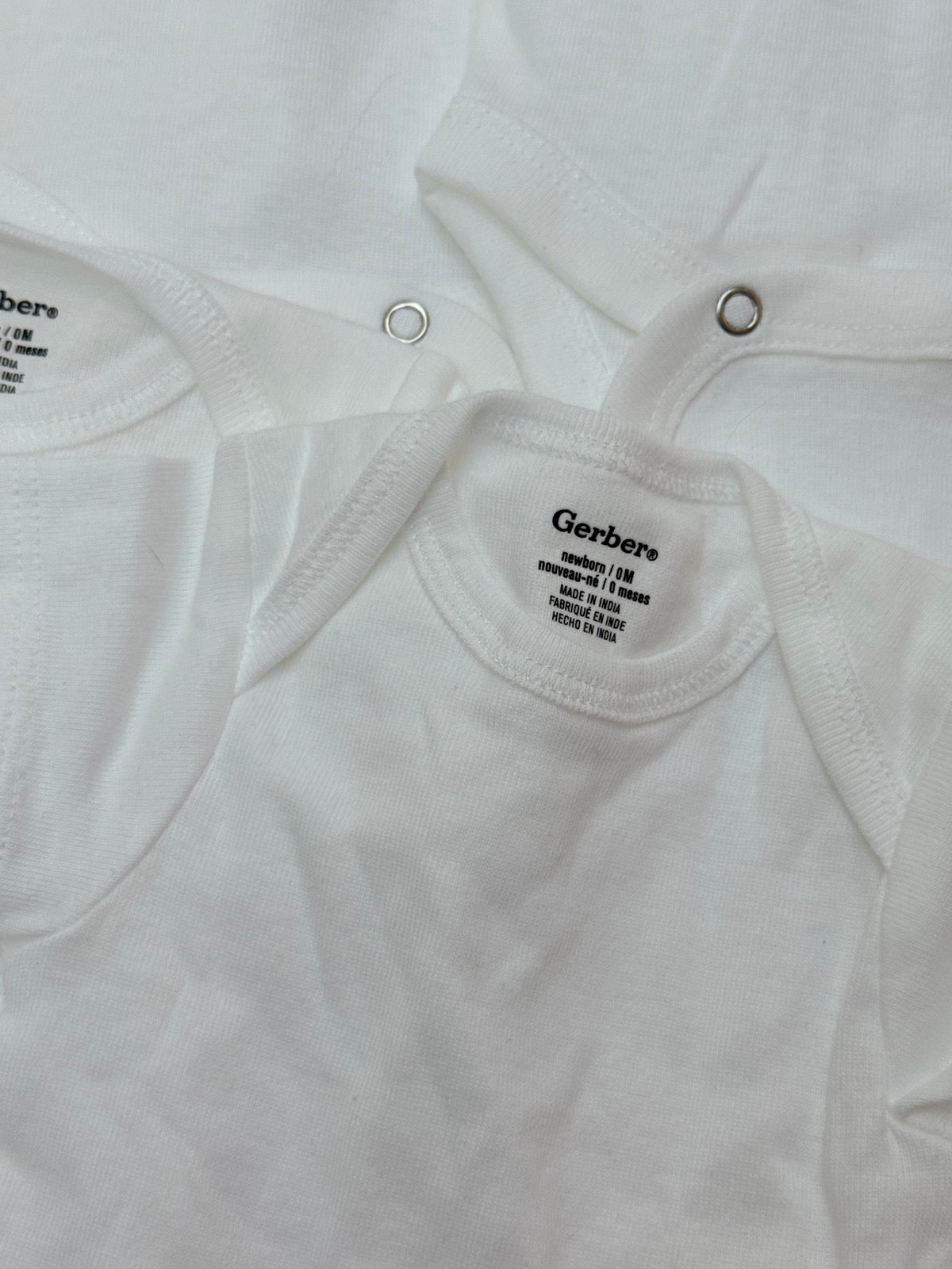 Gerber White Onesie 6-Pack Newborn 2 in Stock