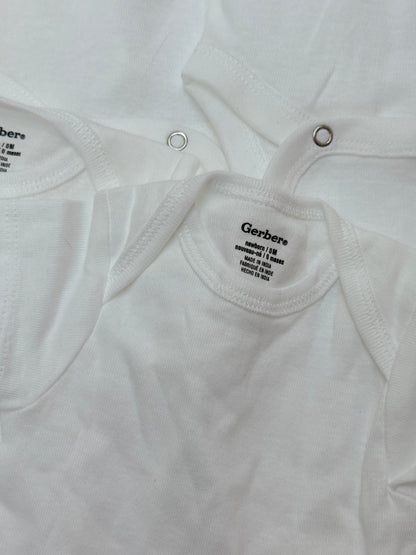 Gerber White Onesie 6-Pack Newborn 2 in Stock