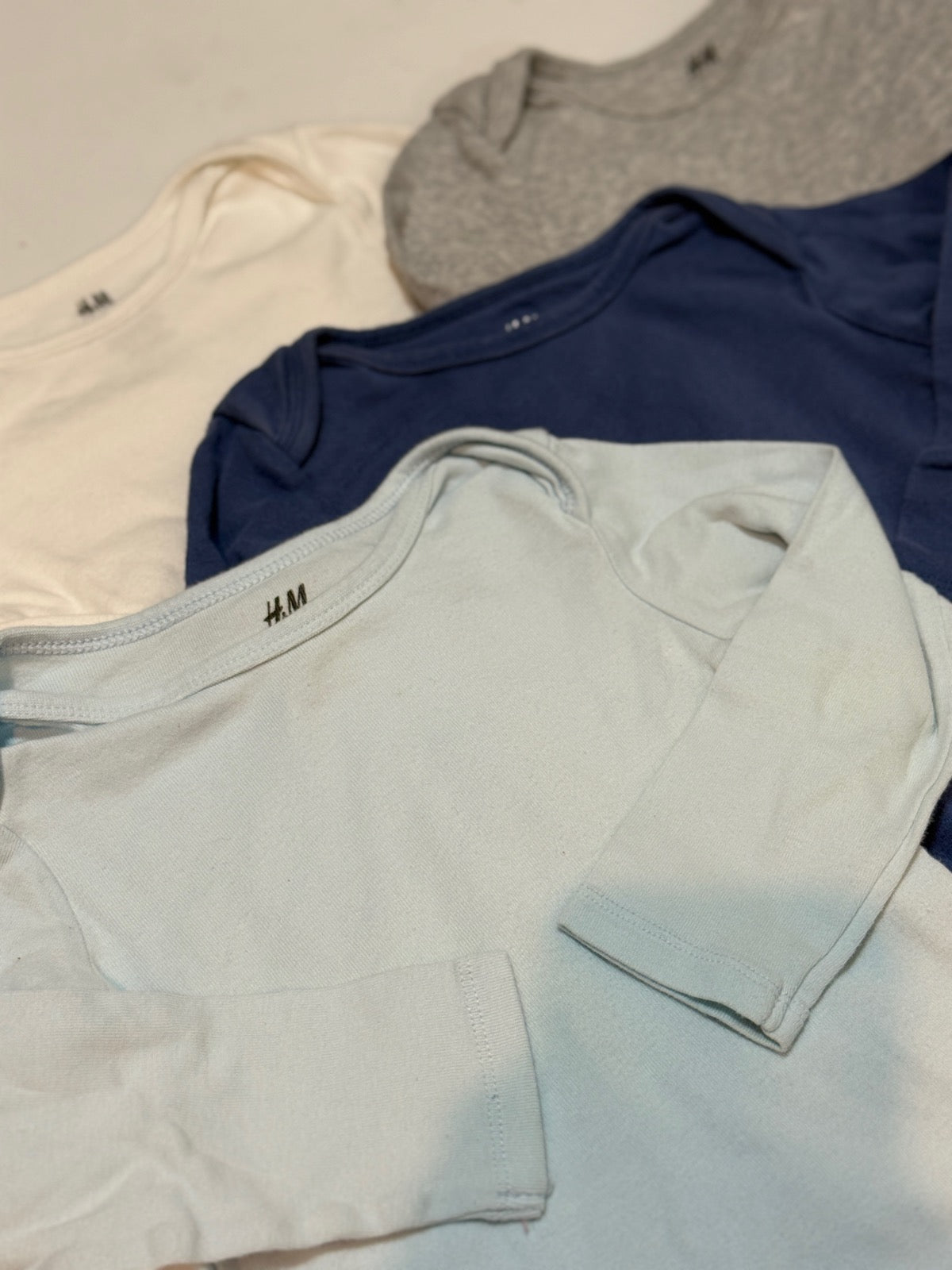 H&M Basic Organic Cotton Bodysuits 4-Pack 12-18m