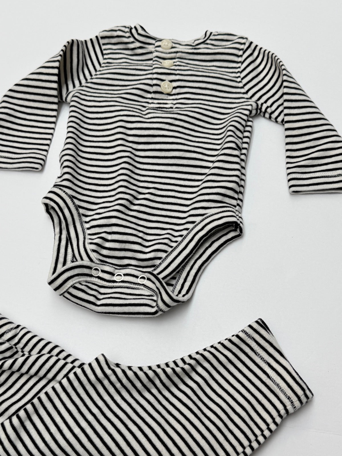 Old Navy Striped Bodysuit Pants Set 0-3M