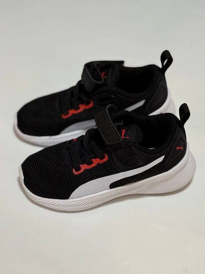 NOUVELLES Baskets Puma Noires et Rouges pour tout-petits Taille 8C