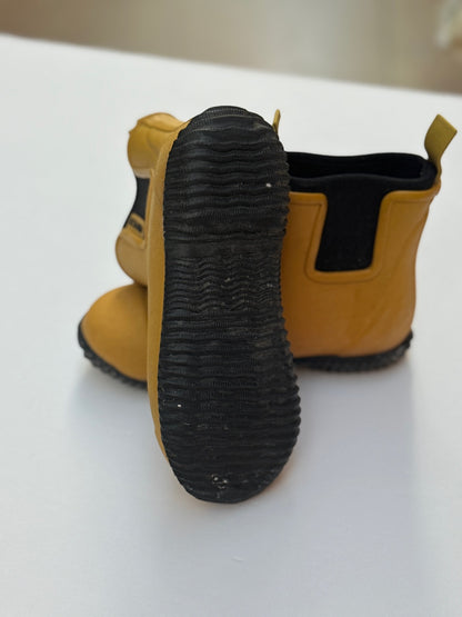 Merry People Chelsea Boot Yellow Size 1