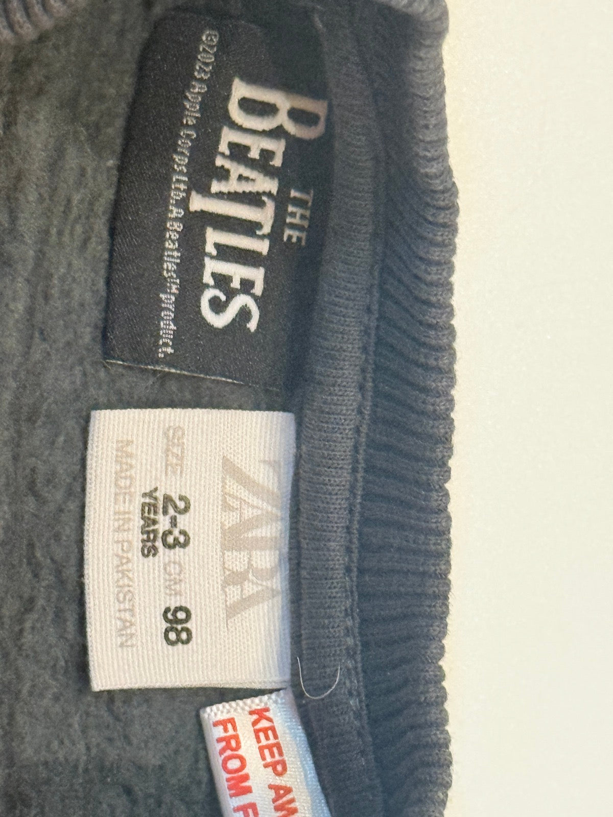 Zara The Beatles Graphic Sweatshirt 3T