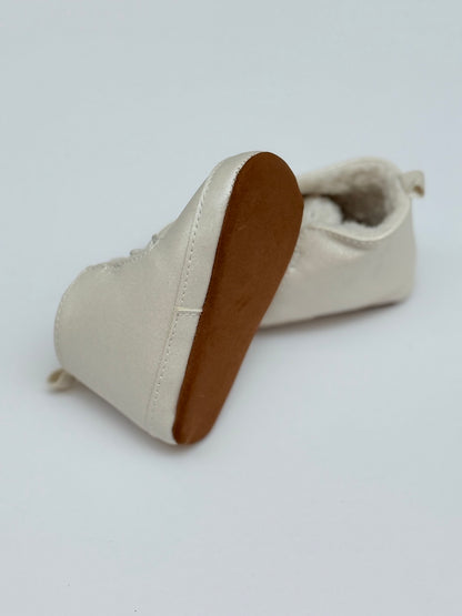 Carter's Ivory Pearl Baby Crib Booties 9M