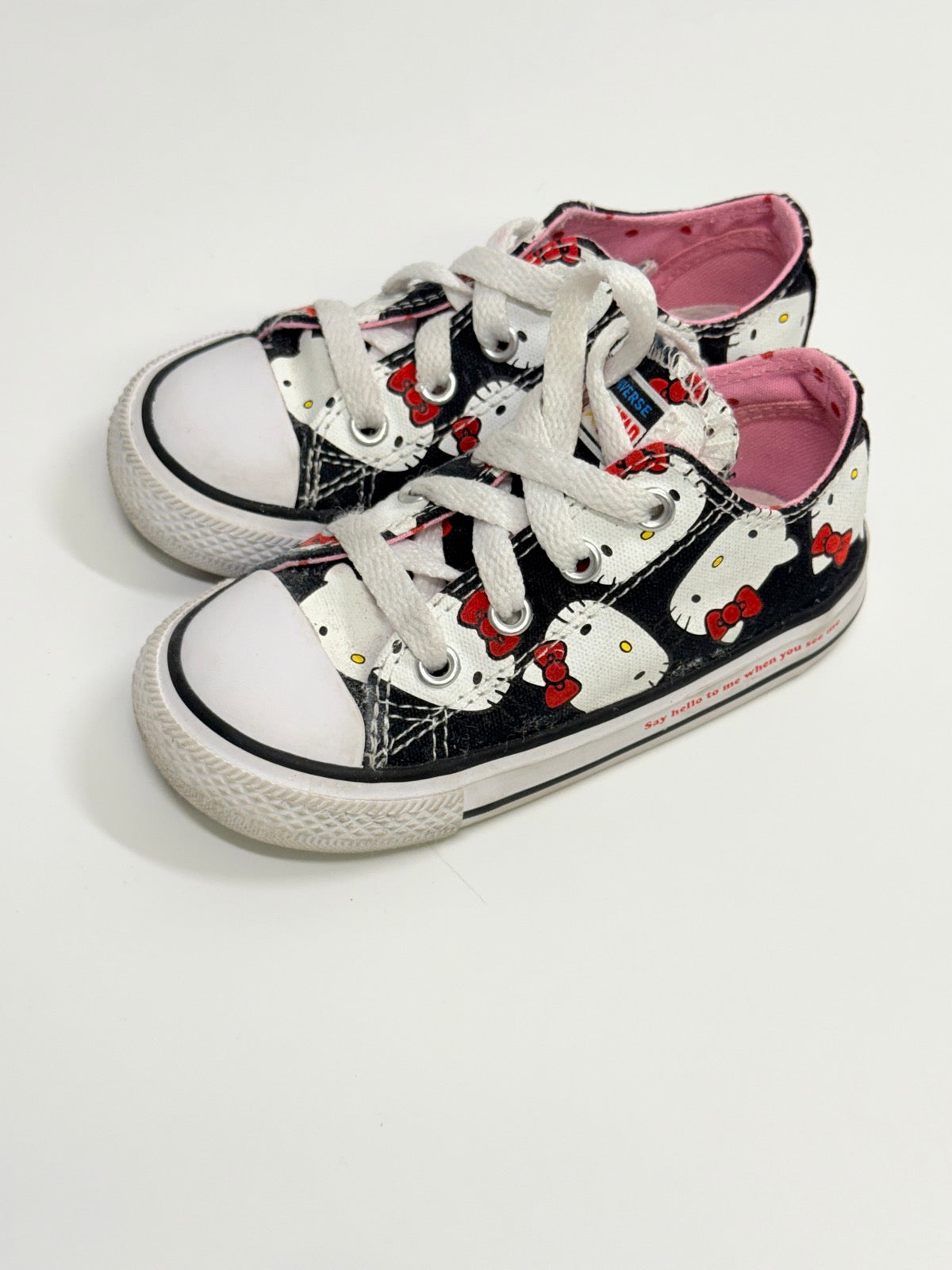 Hello Kitty Converse Chuck Taylor Low Top Size 7