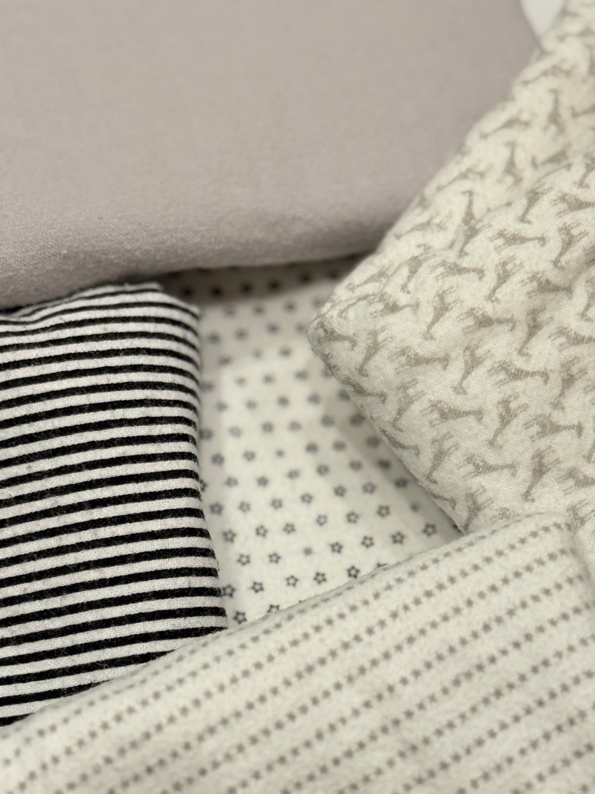 Carter’s Cotton Baby Flannel Receiving Blankets Set of 5