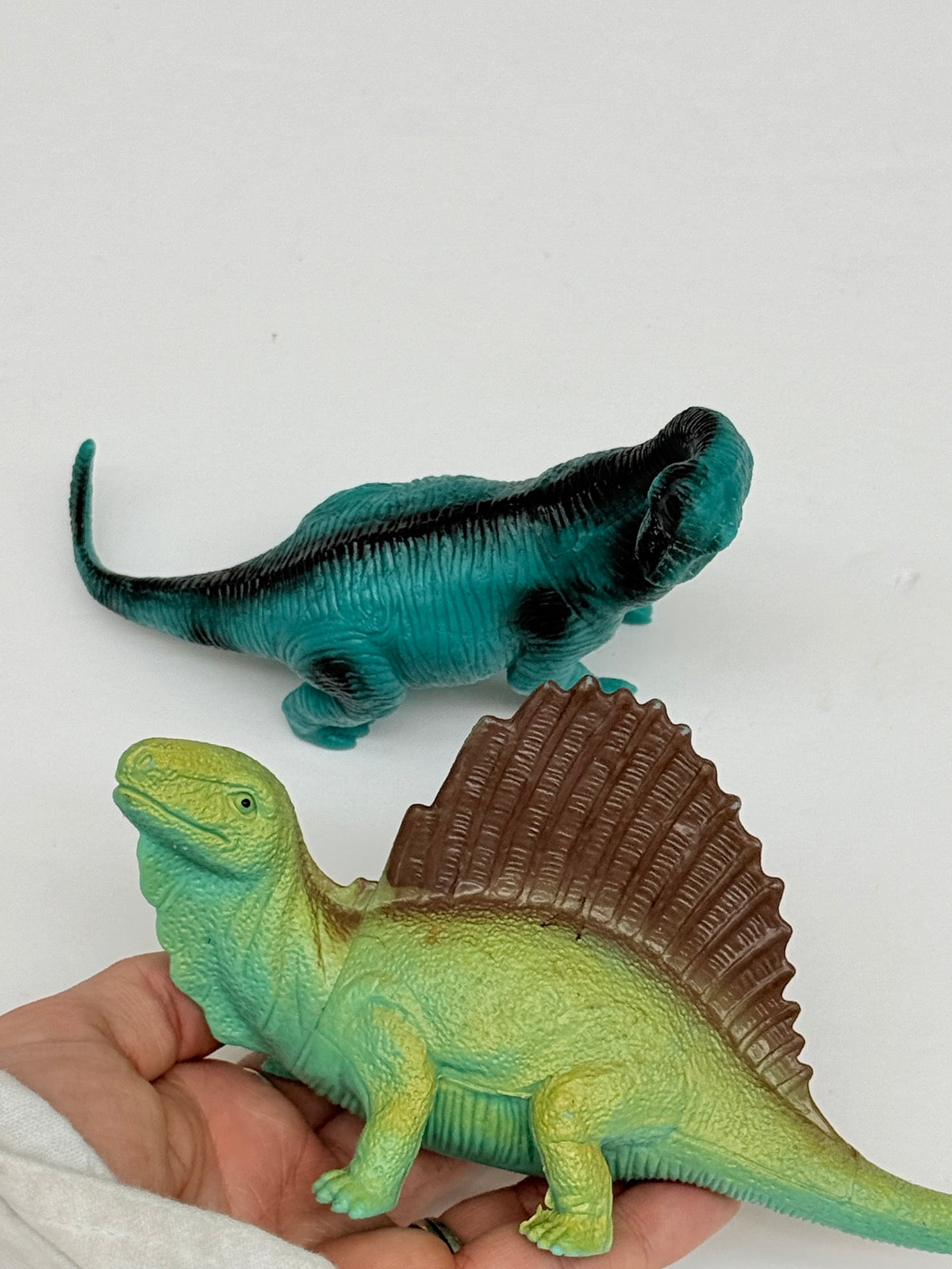Brachiosaurus Dimetrodon Plastic Dinosaur Toy Figures