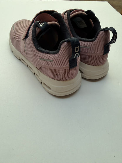 On Running Cloud Kids Sneaker Rose Size 2