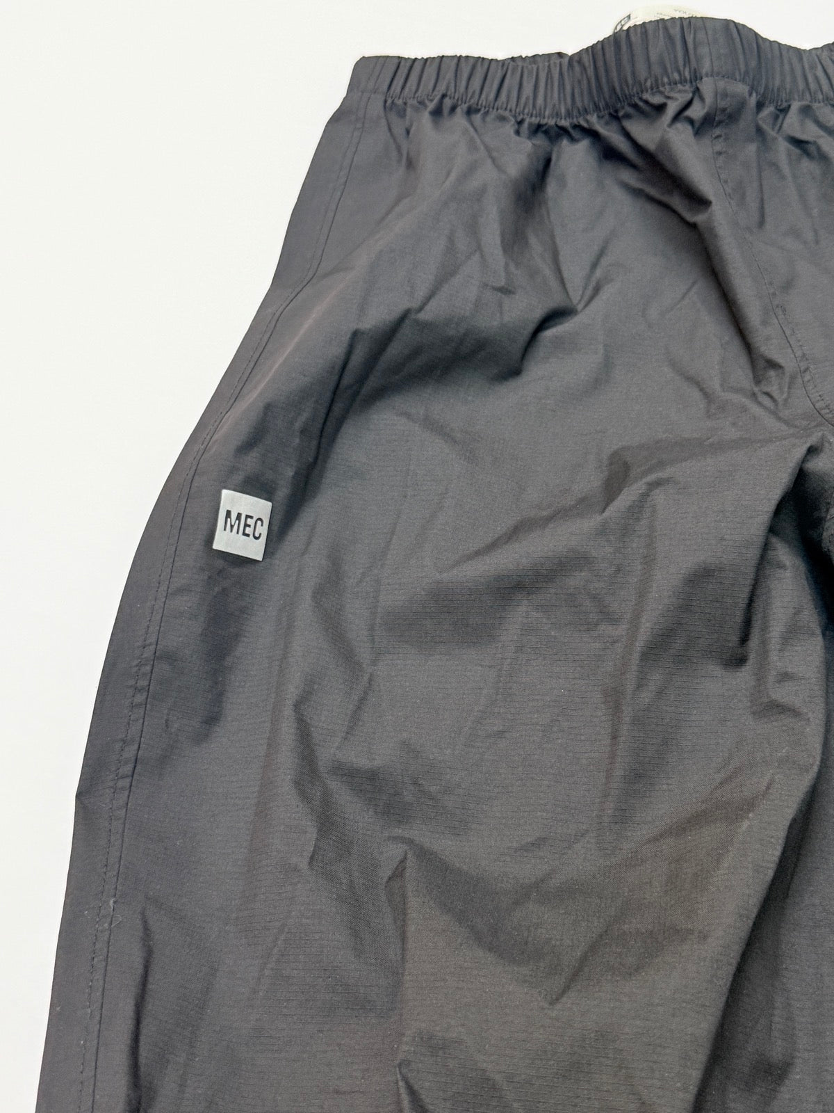 MEC Black Waterproof Rain Pants Youth 12