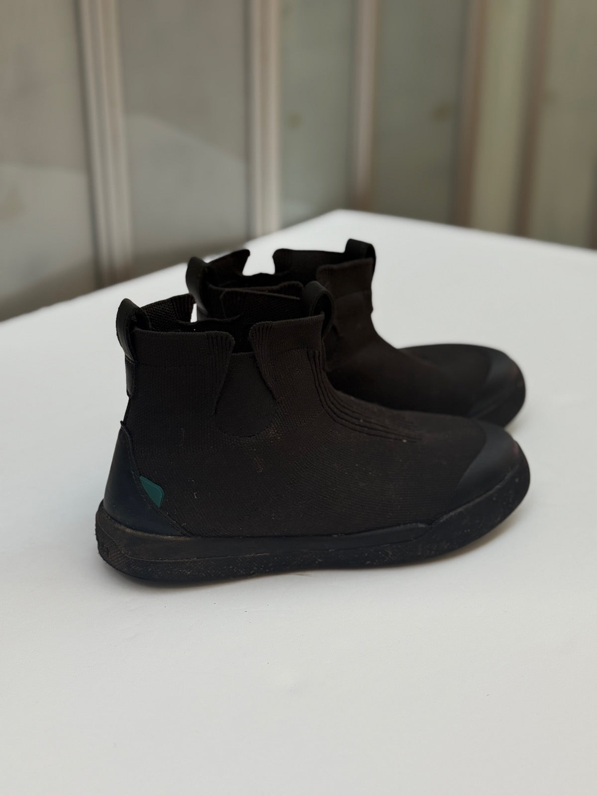 Vessi Weekend Chelsea Boots Youth Size J4