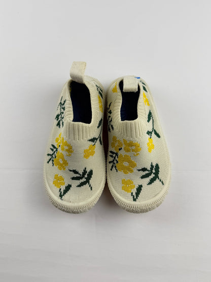 Jan & Jul Floral Knit Slip-On Shoes Size 6