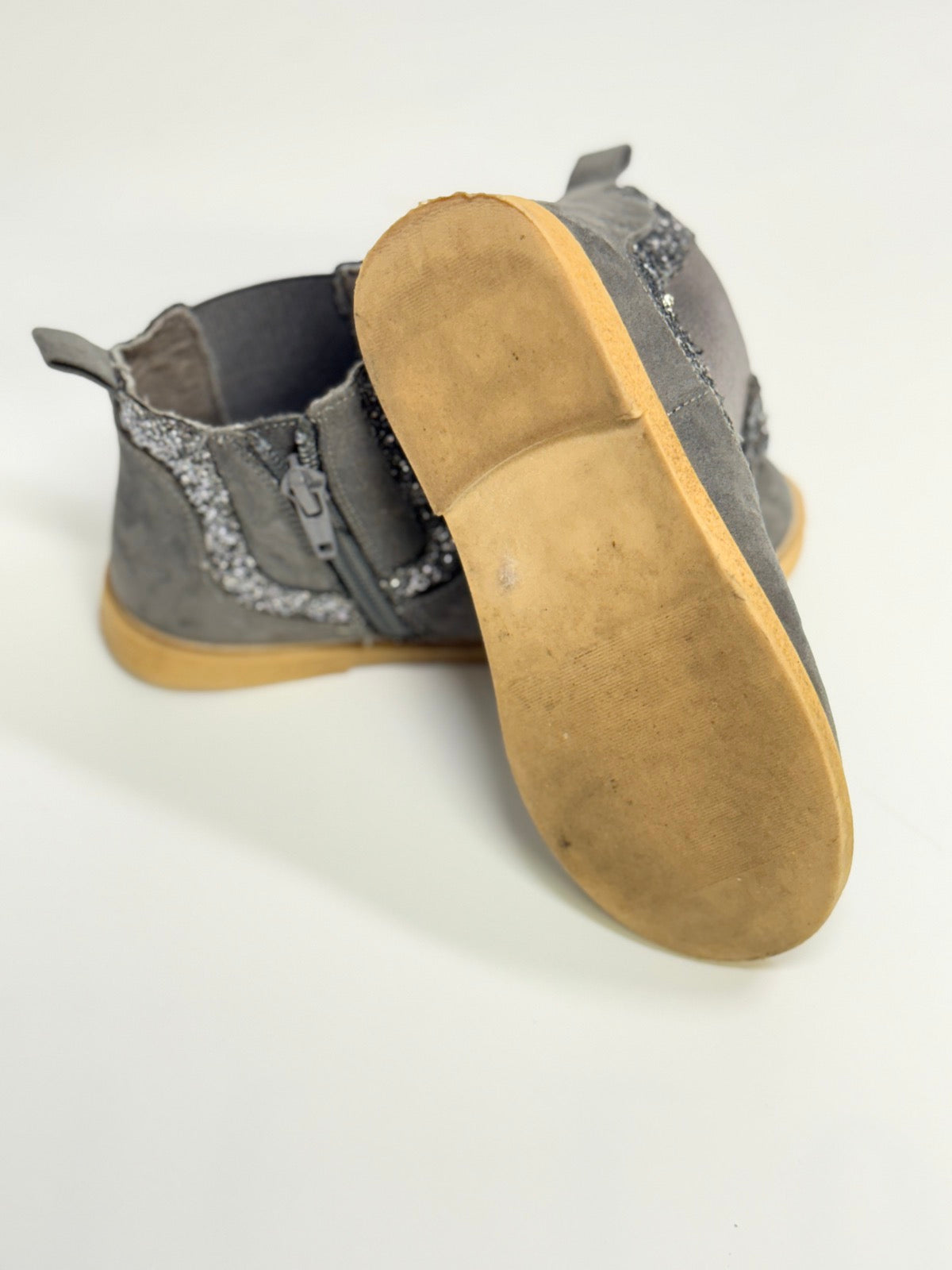 Unknown Gray Glitter Chelsea Boots Size 10M