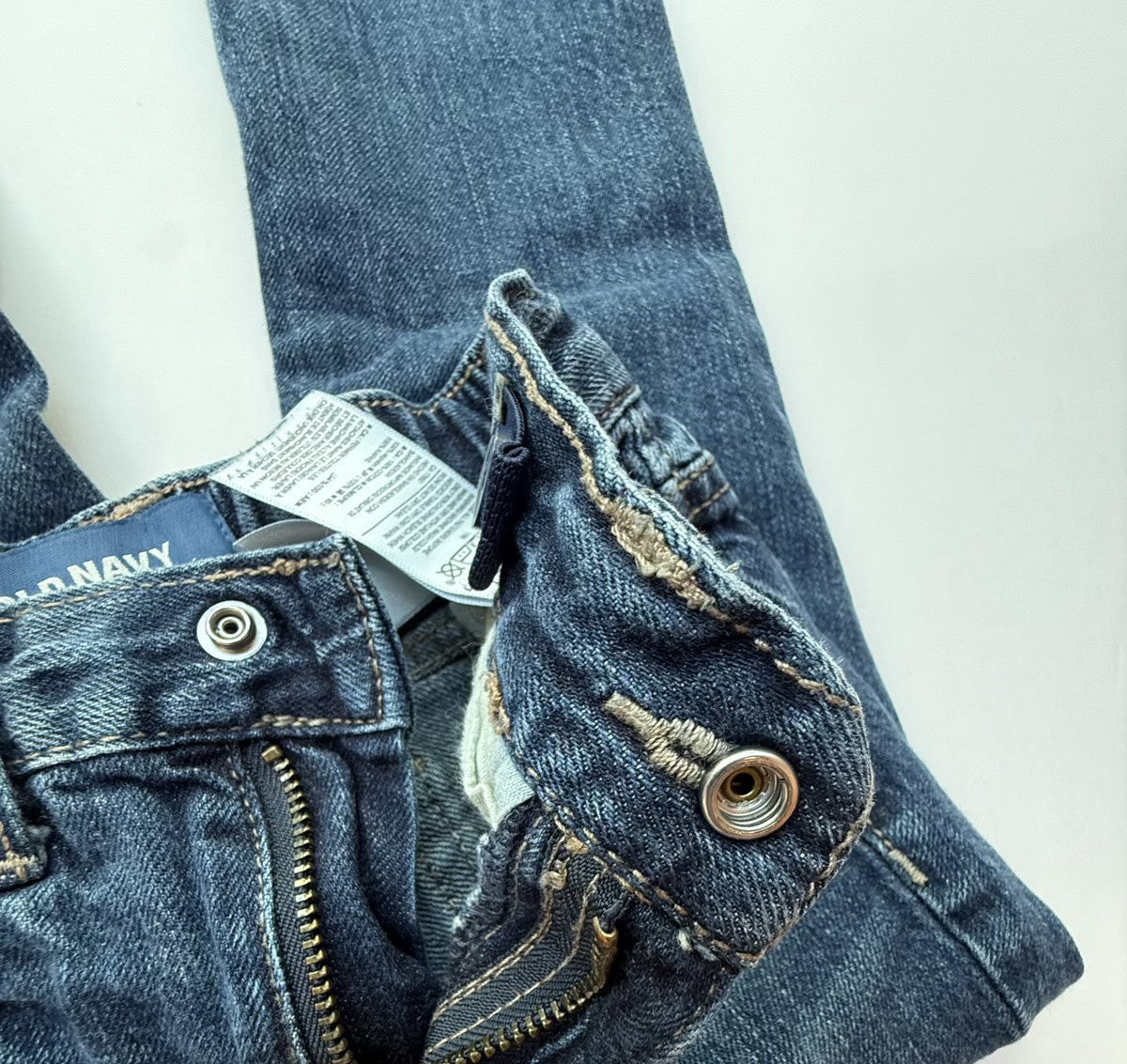 Old Navy Relaxed Distressed Jeans 2T