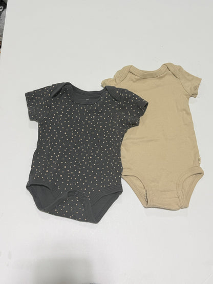 Huggies /  Gray Dot & Tan Bodysuit Pants Set 3M