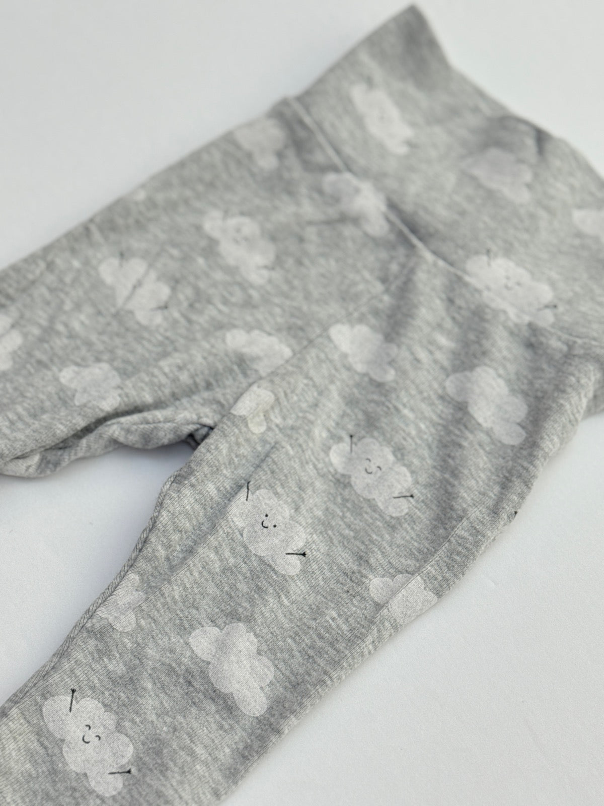 H&M Cloud Print Baby Leggings 4-6M