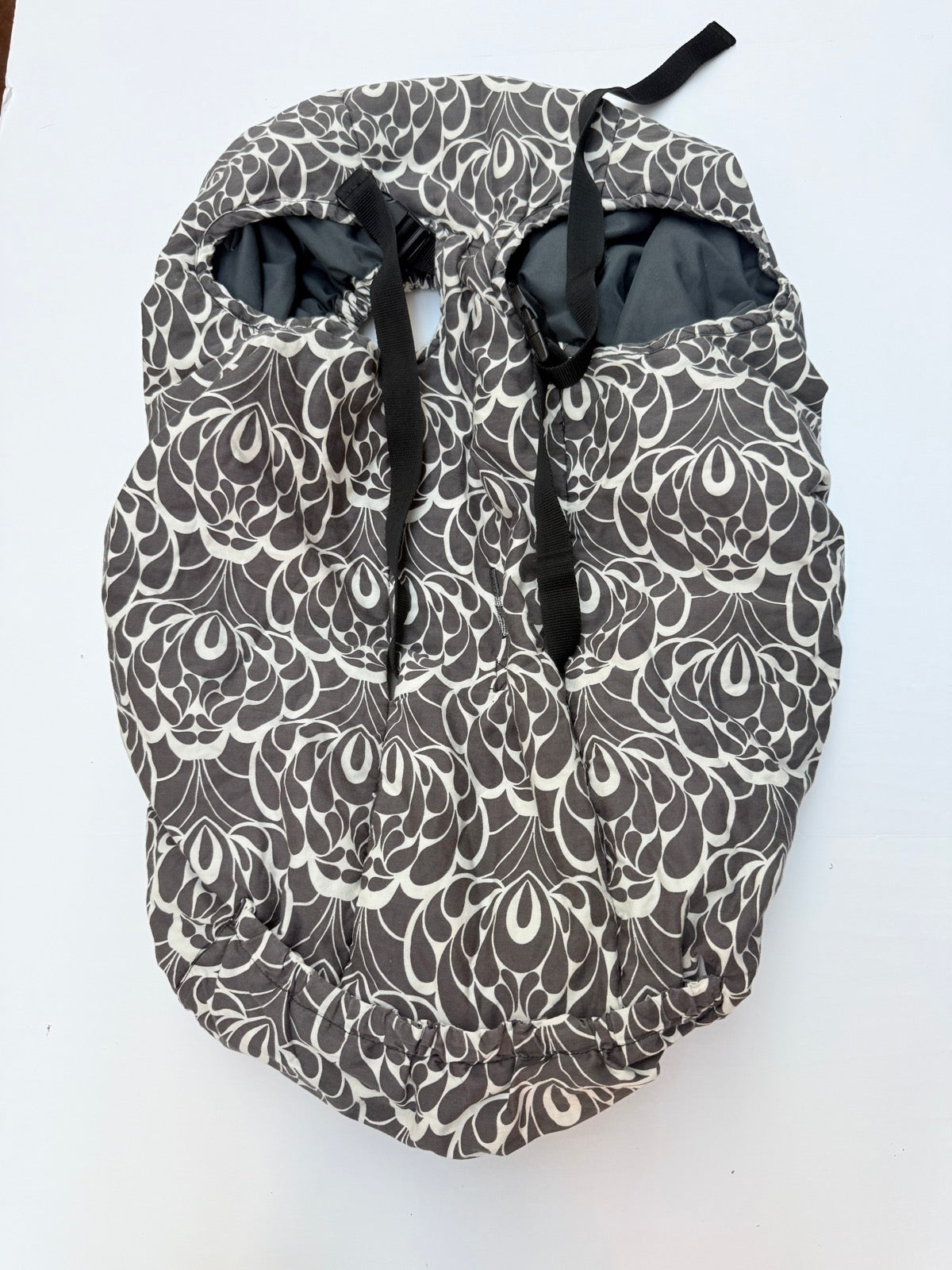 Bebe au Lait Maternity Paisley Nursing Cover