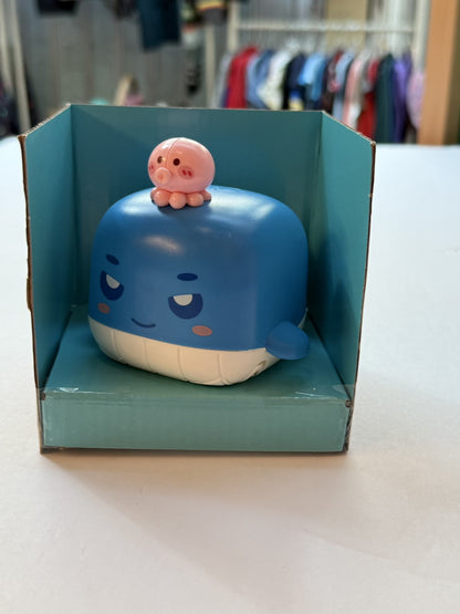 Play Day Whale Water Sprayer Bath Toy