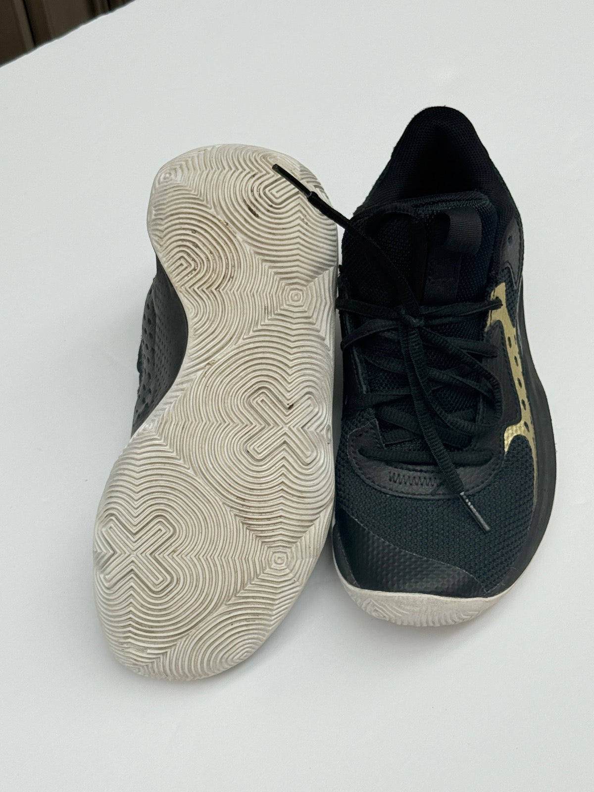 Under Armour Jet '23 Black Gold Sneakers 3.5Y