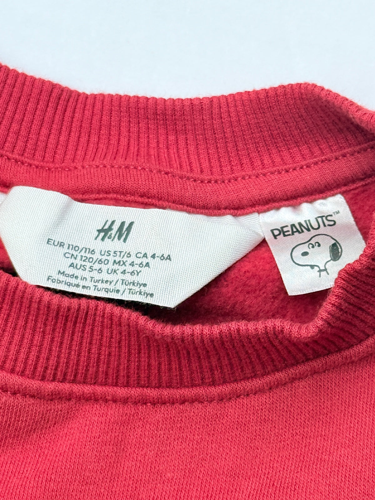 H&M Peanuts Snoopy Christmas Sweatshirt Size 5T/6