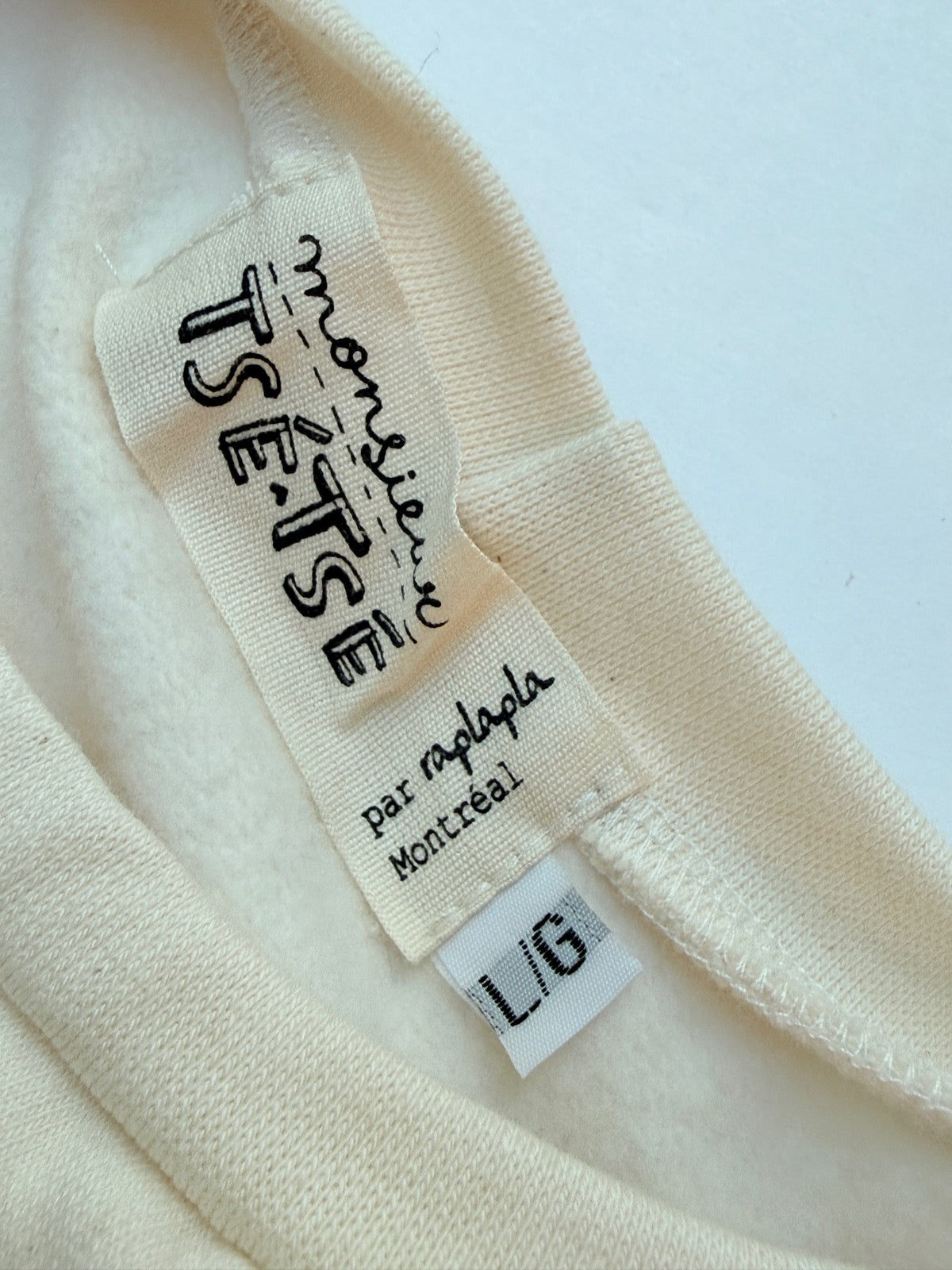 Monsieur Tse Tse Smiley Face Sweatshirt Size L