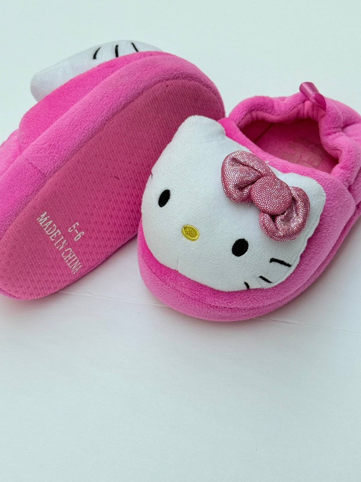 Hello Kitty Pink Plush Slippers Size 5/6