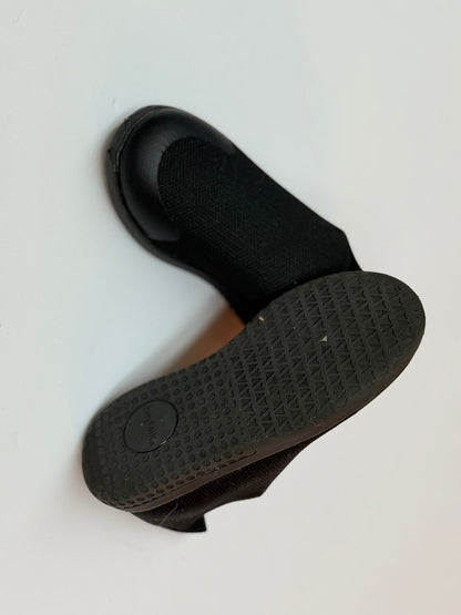 Heyfolks Black Slip-On Sneakers Size C7